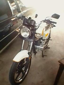 Vendo Moto Bera 200