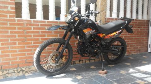 DSR 200 UM en venta