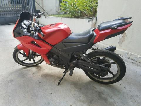 Moto Bera R1 Roja 2013