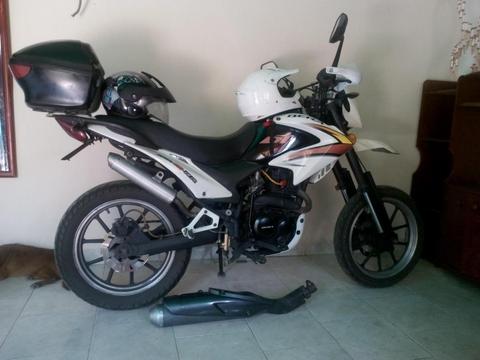 Vendo moto bera negociable