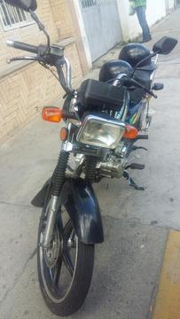 Una Moto Jawuar