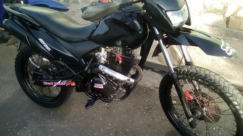 MOTO DT BERA