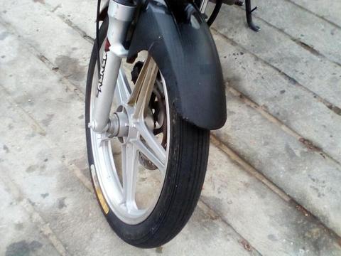 Vendo Mi Moto por Motivo de Viaje