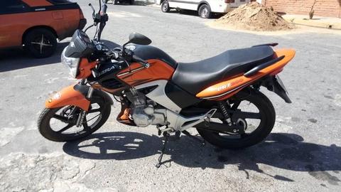 Se vende moto año 2014