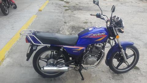 Vendo mi Bella HJ o cambio por otra moto