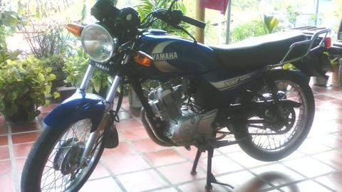 Se vende moto Yamaha yb 125