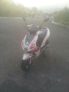 Vendo Moto Bera