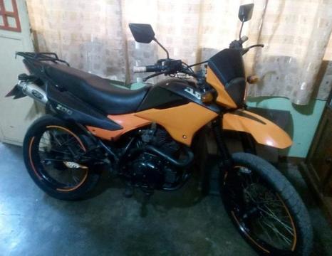 dsr um 200cc 2013