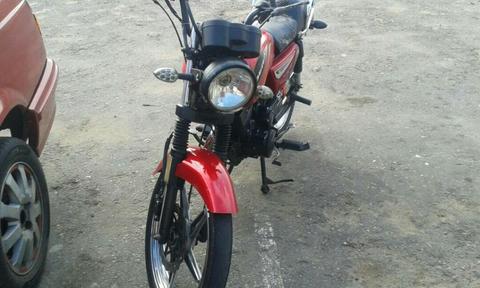 Vendo Moto Bera