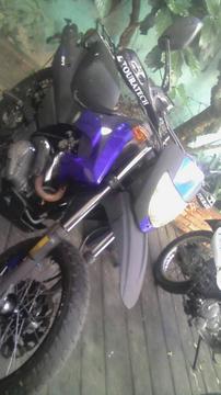 Vendo Moto Tx 200 2012 Detalles Minimos