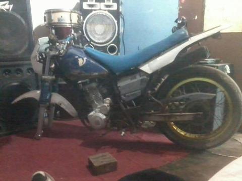 Moto DT Yamaha 200 cc ao 93 detalles de restauracion 04127564408