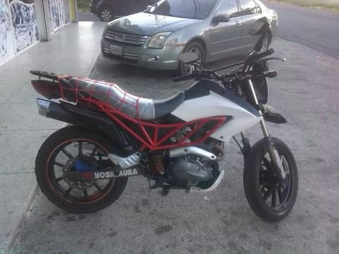 Se Vende Moto 2011