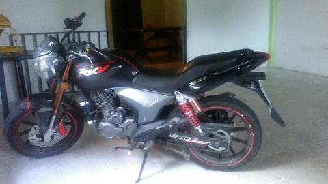 Vendo Moto Rkv