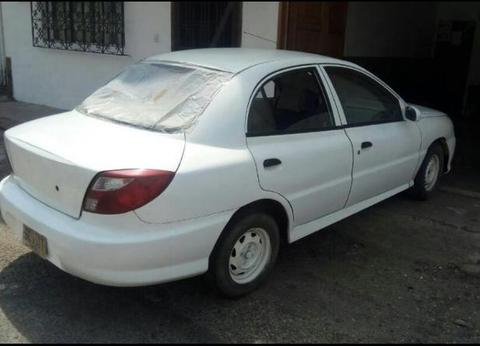 Kia Rio 2001 Realmente interesados llamar