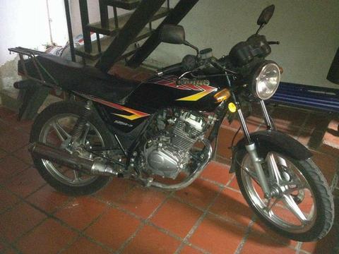 vendo moto hj 2012