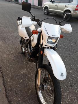 Vendo O Cambio Dr650 por Dr200 Suzuki