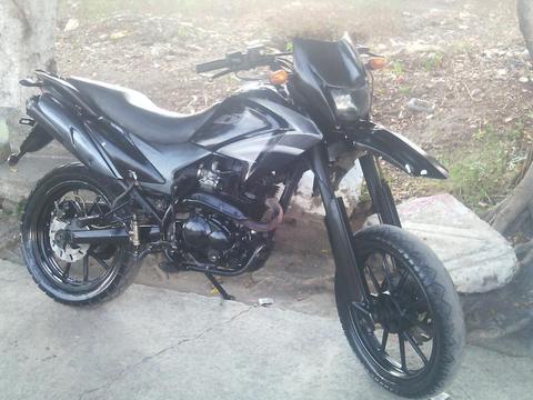 Se Vende Moto Dt Bera Solo Detalles