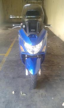 Vendo moto por motivo de viaje