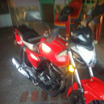 Vendo Moto Llamar 02735464693