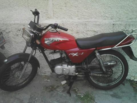 Moto Ax100 (año 2009)