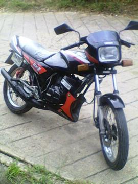 se vende rxz 135 yamaha