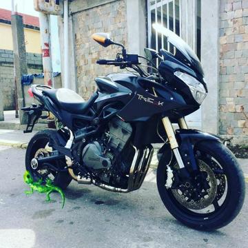 Benelli 899 Trek Rk6 Honda R1 Kawasaki