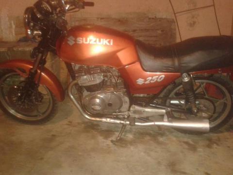 Suzuki Gsx