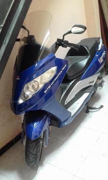 Vendo moto Skygoo executive 250