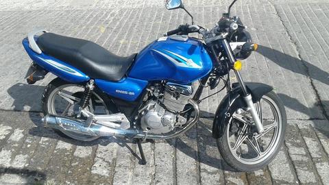 Suzuki en 125, 2012