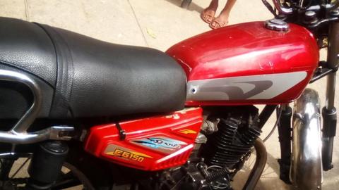 vendo o cambio por otra moto ms nueva y doy diferencia 04242597185