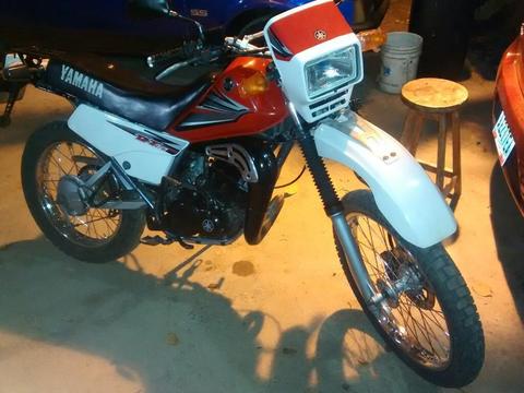 Moto Yamaha Dt 175