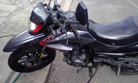 Vendo Moto TX 200