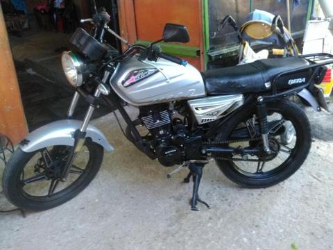 Vendo Moto Bera 150