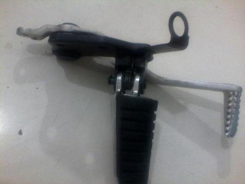 Posa Pie con Pedal D Freno Vstrom