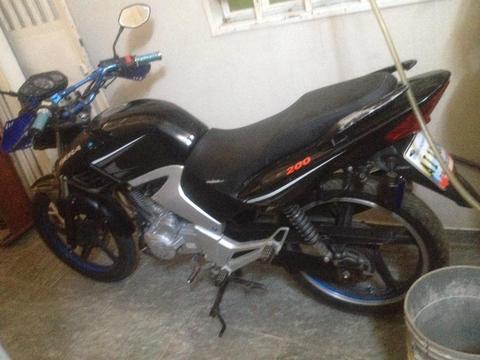 Moto Bera 200 2012