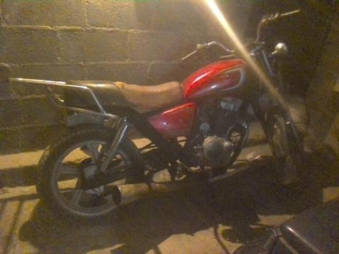 SE VENDE MOTO DAYUN 150CC