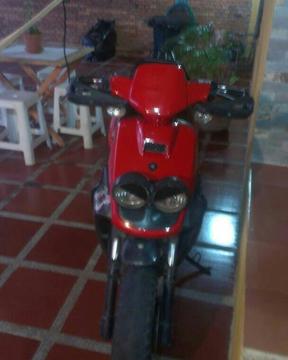 Moto Roja Bws