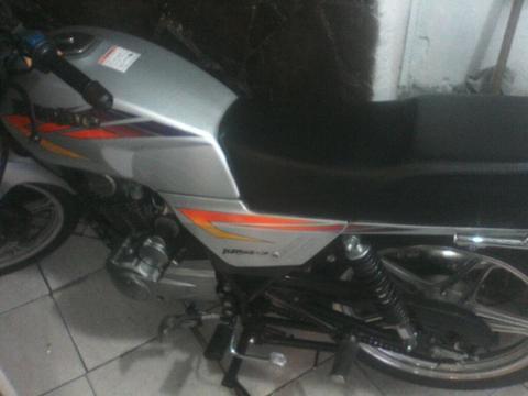 Se Vende Moto Hj Año 2012 en Perfecto Es