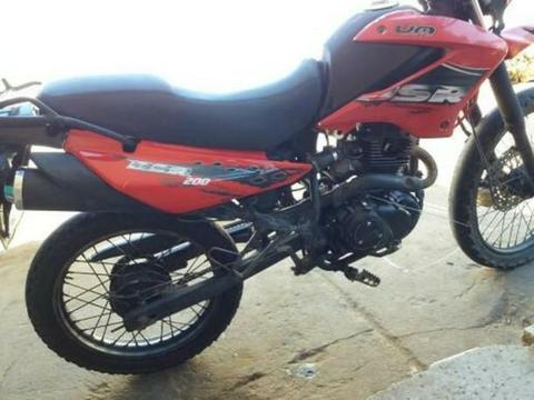 Moto Um Dsr 200 Barata