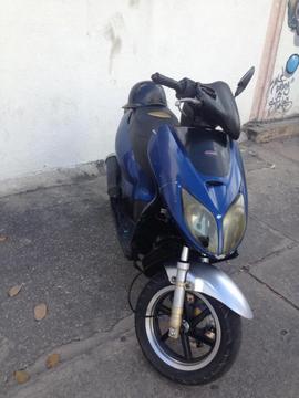 SE VENDE O SE CAMBIA MATRIX ELEGANCE POR MOTO SINCRONICA