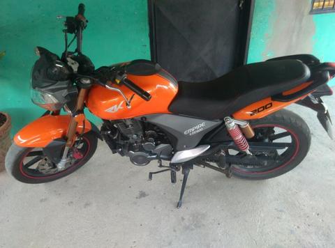 Venta de Moto Rkv