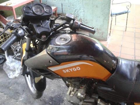 vendo moto skigo 150 año 2012