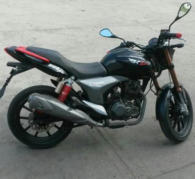 Moto RKV 200