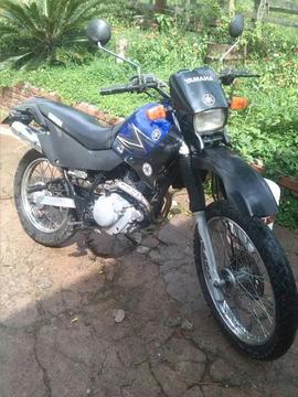Moto Yamaha 98 Motor 225