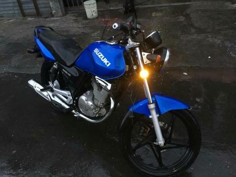 Moto Suzuki en 125