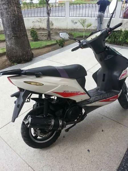 MOTO BERA RUNNER