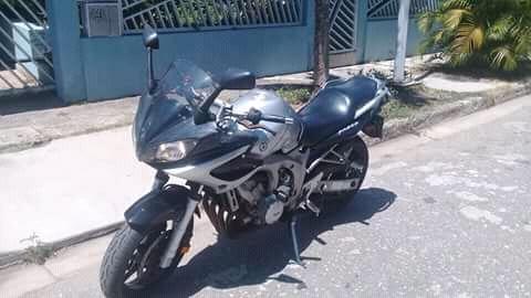 Moto fazer 2005