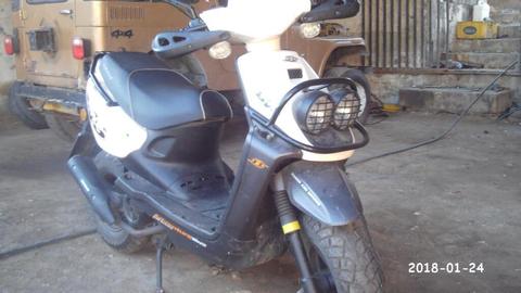 Vendo Moto Bera
