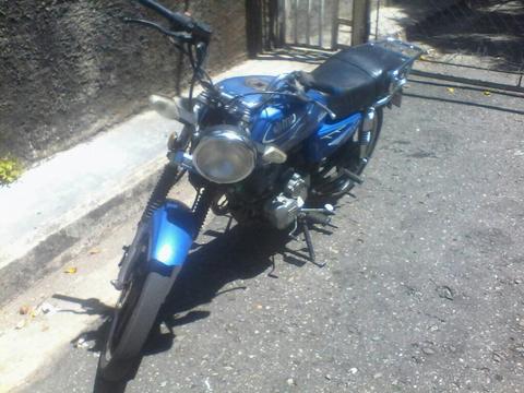 Vendo Mi Moto por Motivo de Viaje