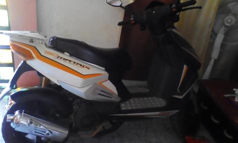Se vende Moto Matrix 150